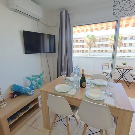 Cozy In Cristianos